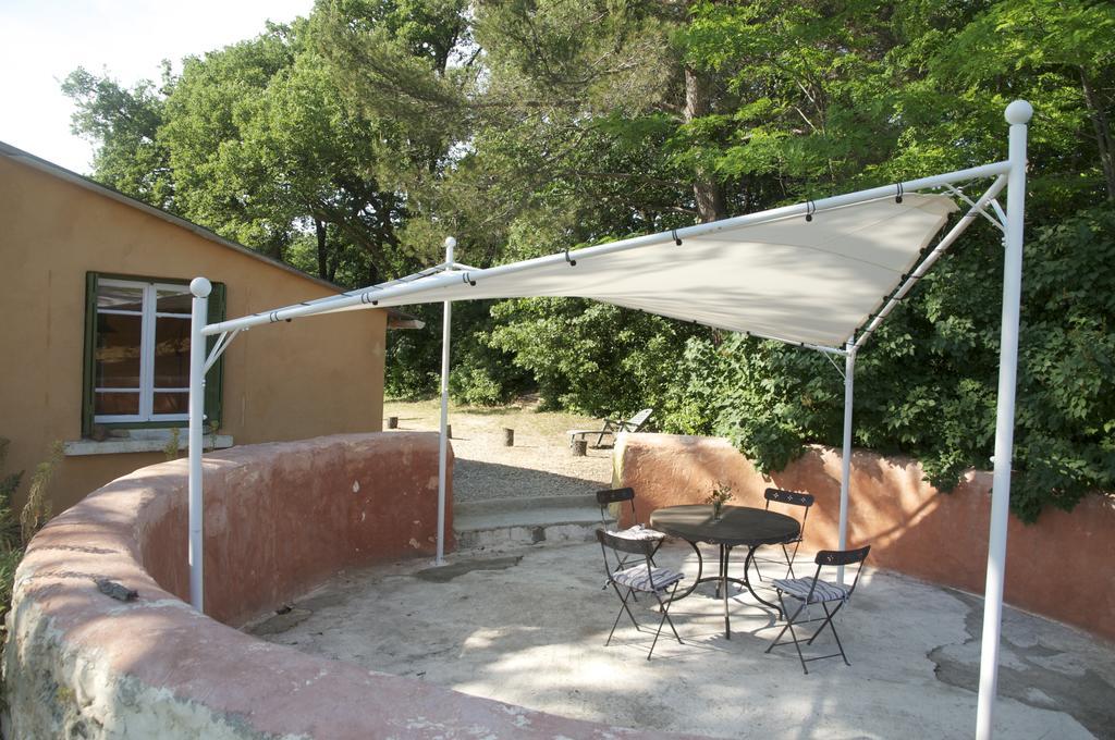 Le Petit Bacalan Mormoiron Quarto foto