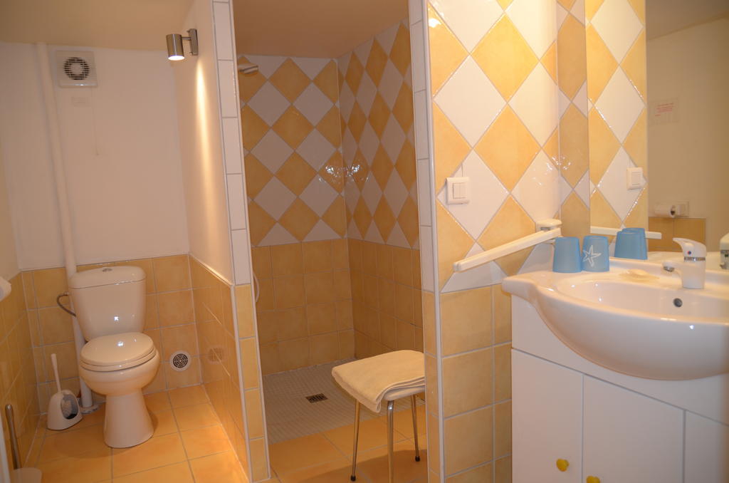 Le Petit Bacalan Mormoiron Quarto foto